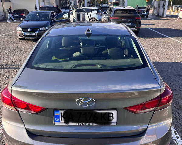 Хендай Элантра 2016 в Киеве на Automoto.ua Серый Хендай Элантра, объемом двигателя 2 л и пробегом 70 тыс. км за 14000 $, фото 23 на Automoto.ua