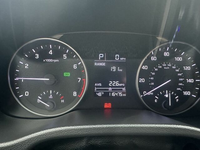 Серый Хендай Элантра, объемом двигателя 2 л и пробегом 186 тыс. км за 10500 $, фото 7 на Automoto.ua