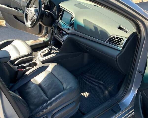 Серый Хендай Элантра, объемом двигателя 2 л и пробегом 122 тыс. км за 9500 $, фото 19 на Automoto.ua