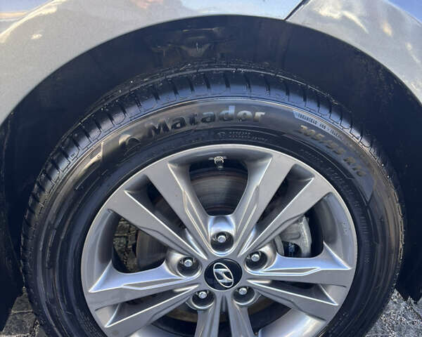 Хендай Элантра 2016 в Киеве на Automoto.ua Серый Хендай Элантра, объемом двигателя 2 л и пробегом 70 тыс. км за 14000 $, фото 25 на Automoto.ua