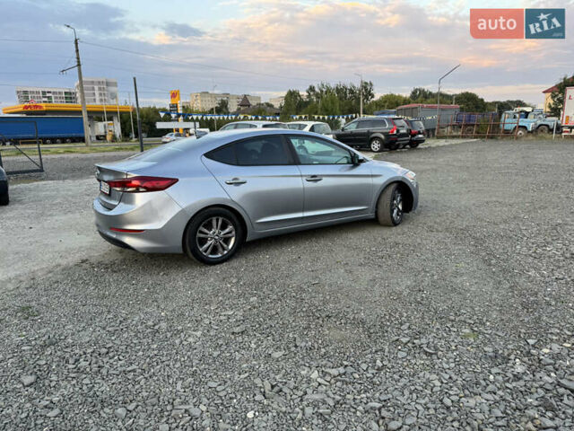 Сірий Хендай Елантра, об'ємом двигуна 2 л та пробігом 135 тис. км за 10899 $, фото 4 на Automoto.ua