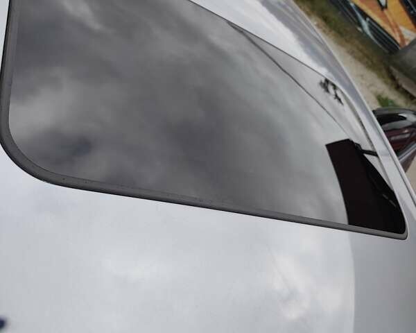 Серый Хендай Элантра, объемом двигателя 2 л и пробегом 179 тыс. км за 13800 $, фото 36 на Automoto.ua