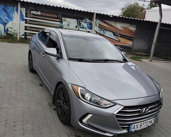Серый Хендай Элантра, объемом двигателя 2 л и пробегом 179 тыс. км за 13800 $, фото 4 на Automoto.ua