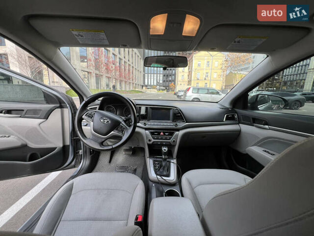 Серый Хендай Элантра, объемом двигателя 2 л и пробегом 115 тыс. км за 12000 $, фото 18 на Automoto.ua