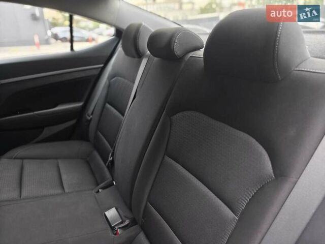 Серый Хендай Элантра, объемом двигателя 2 л и пробегом 99 тыс. км за 12300 $, фото 16 на Automoto.ua