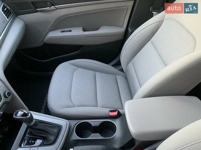Сірий Хендай Елантра, об'ємом двигуна 2 л та пробігом 169 тис. км за 11700 $, фото 10 на Automoto.ua