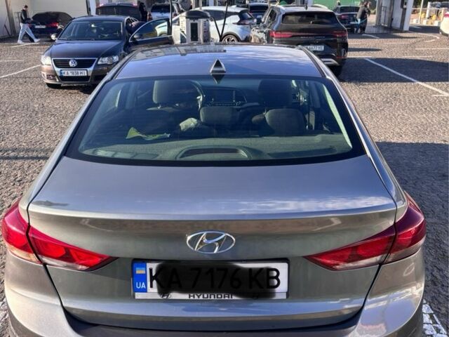 Хендай Элантра 2016 в Киеве на Automoto.ua Серый Хендай Элантра, объемом двигателя 2 л и пробегом 75 тыс. км за 14000 $, фото 6 на Automoto.ua