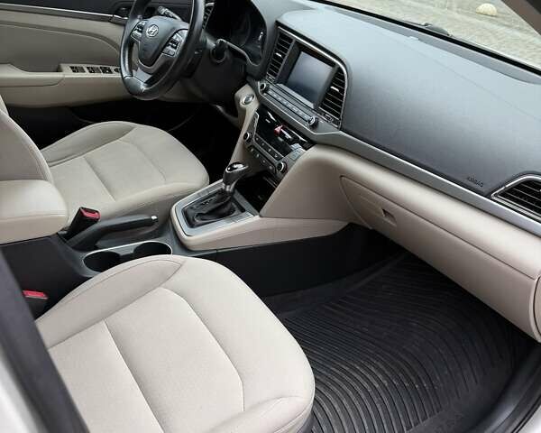 Серый Хендай Элантра, объемом двигателя 2 л и пробегом 115 тыс. км за 11150 $, фото 42 на Automoto.ua