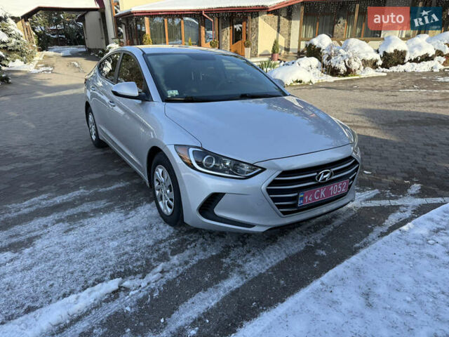 Серый Хендай Элантра, объемом двигателя 2 л и пробегом 138 тыс. км за 9900 $, фото 1 на Automoto.ua