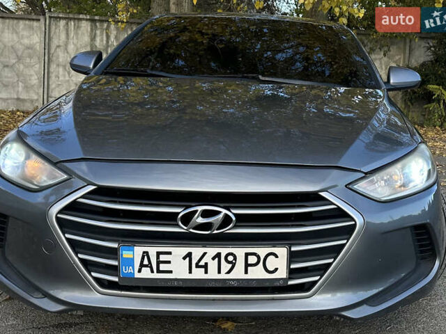 Серый Хендай Элантра, объемом двигателя 1.59 л и пробегом 179 тыс. км за 10699 $, фото 7 на Automoto.ua