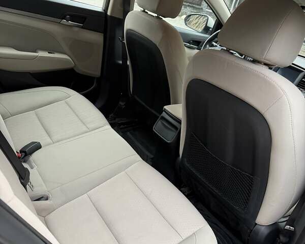 Серый Хендай Элантра, объемом двигателя 2 л и пробегом 115 тыс. км за 11150 $, фото 37 на Automoto.ua