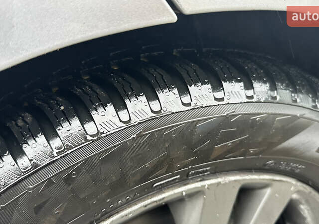 Серый Хендай Элантра, объемом двигателя 2 л и пробегом 190 тыс. км за 10200 $, фото 17 на Automoto.ua