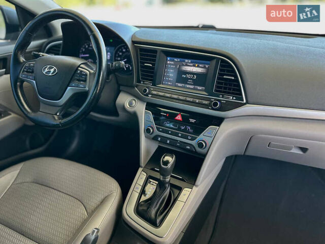 Хендай Элантра 2016 в Днепре (Днепропетровске) на Automoto.ua Серый Хендай Элантра, объемом двигателя 2 л и пробегом 199 тыс. км за 10999 $, фото 22 на Automoto.ua