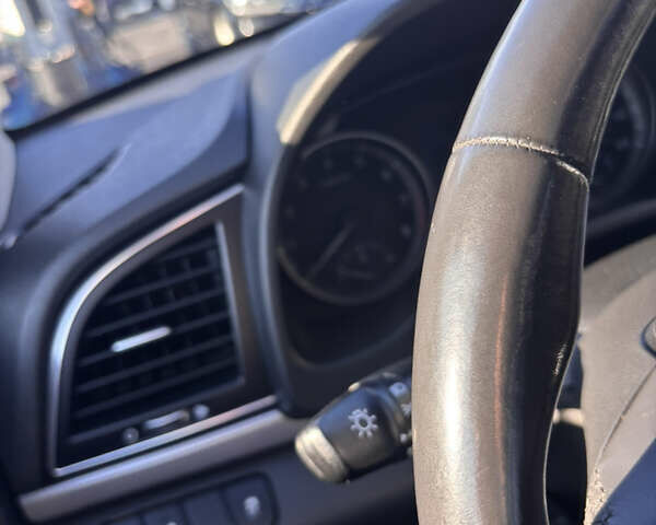 Хендай Элантра 2016 в Киеве на Automoto.ua Серый Хендай Элантра, объемом двигателя 2 л и пробегом 70 тыс. км за 14000 $, фото 7 на Automoto.ua