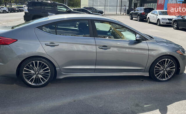 Серый Хендай Элантра, объемом двигателя 1.59 л и пробегом 110 тыс. км за 13000 $, фото 4 на Automoto.ua