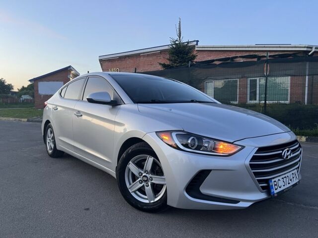 Серый Хендай Элантра, объемом двигателя 2 л и пробегом 190 тыс. км за 9500 $, фото 2 на Automoto.ua