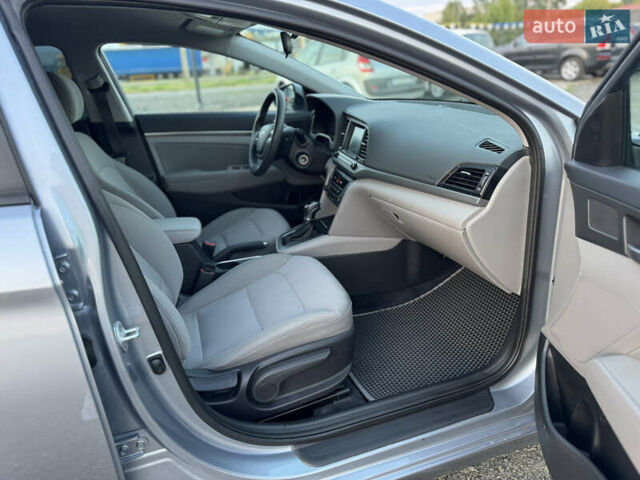 Сірий Хендай Елантра, об'ємом двигуна 2 л та пробігом 135 тис. км за 10899 $, фото 26 на Automoto.ua