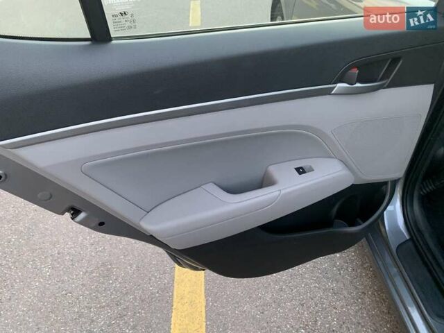 Сірий Хендай Елантра, об'ємом двигуна 2 л та пробігом 169 тис. км за 11700 $, фото 12 на Automoto.ua