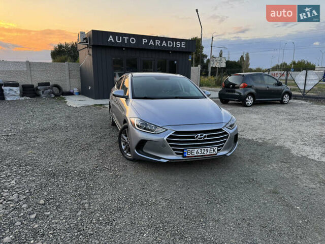 Сірий Хендай Елантра, об'ємом двигуна 2 л та пробігом 135 тис. км за 10899 $, фото 1 на Automoto.ua