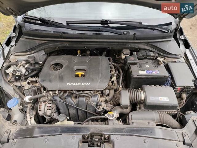 Серый Хендай Элантра, объемом двигателя 2 л и пробегом 179 тыс. км за 13800 $, фото 43 на Automoto.ua