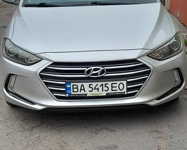 Серый Хендай Элантра, объемом двигателя 2 л и пробегом 95 тыс. км за 12500 $, фото 1 на Automoto.ua