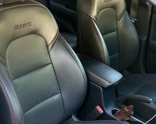 Серый Хендай Элантра, объемом двигателя 1.59 л и пробегом 110 тыс. км за 13000 $, фото 6 на Automoto.ua