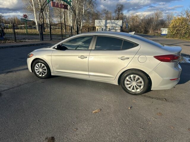 Серый Хендай Элантра, объемом двигателя 2 л и пробегом 186 тыс. км за 10500 $, фото 2 на Automoto.ua