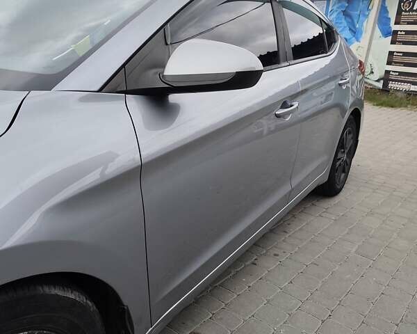 Серый Хендай Элантра, объемом двигателя 2 л и пробегом 179 тыс. км за 13800 $, фото 8 на Automoto.ua