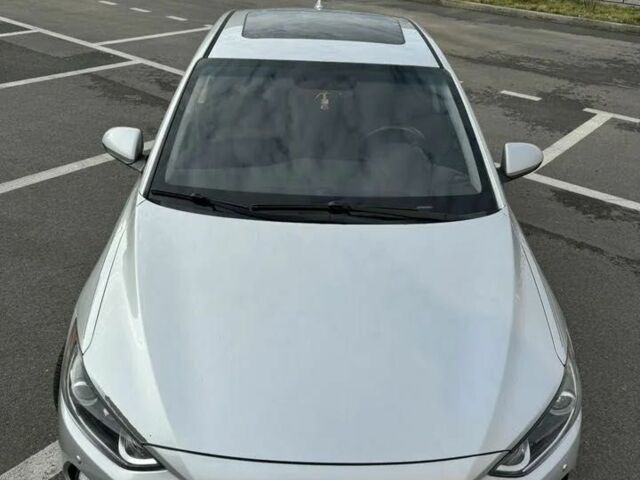 Сірий Хендай Елантра, об'ємом двигуна 2 л та пробігом 110 тис. км за 8800 $, фото 14 на Automoto.ua