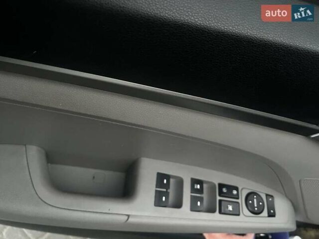 Серый Хендай Элантра, объемом двигателя 2 л и пробегом 124 тыс. км за 11600 $, фото 10 на Automoto.ua