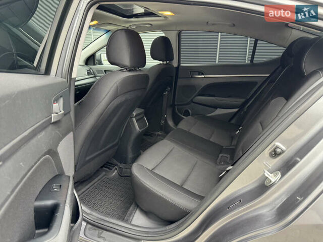 Сірий Хендай Елантра, об'ємом двигуна 2 л та пробігом 148 тис. км за 9900 $, фото 10 на Automoto.ua