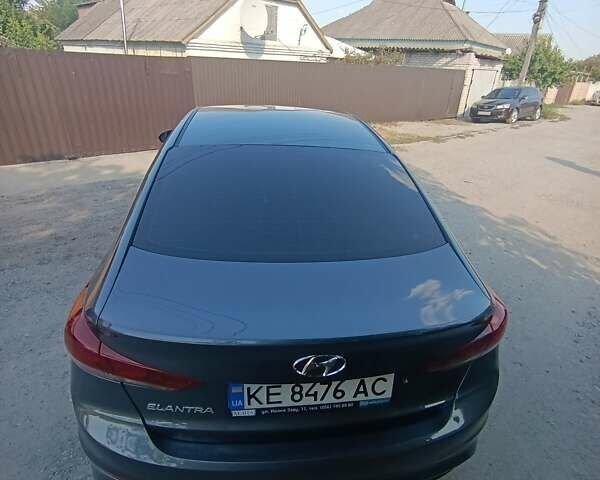 Сірий Хендай Елантра, об'ємом двигуна 1.6 л та пробігом 208 тис. км за 10500 $, фото 12 на Automoto.ua