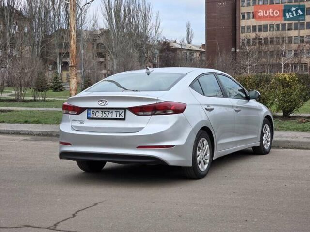 Серый Хендай Элантра, объемом двигателя 2 л и пробегом 197 тыс. км за 9999 $, фото 31 на Automoto.ua