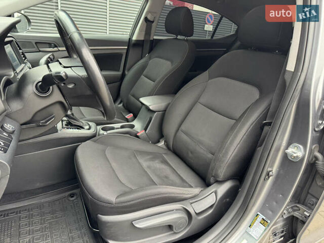 Сірий Хендай Елантра, об'ємом двигуна 2 л та пробігом 148 тис. км за 9900 $, фото 24 на Automoto.ua