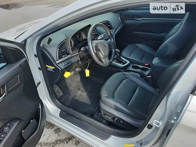 Серый Хендай Элантра, объемом двигателя 2 л и пробегом 100 тыс. км за 2900 $, фото 2 на Automoto.ua