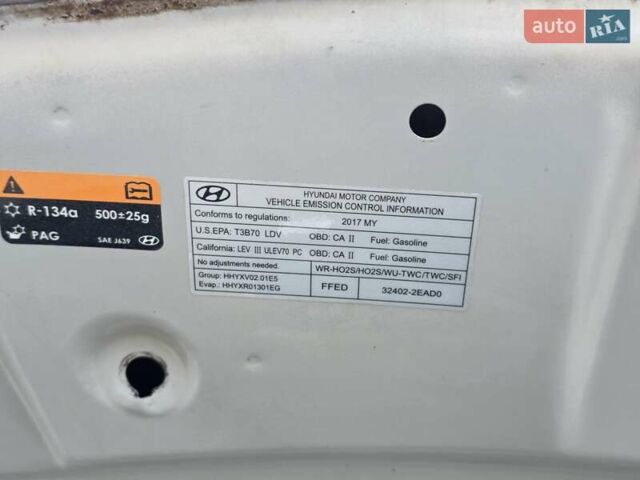 Серый Хендай Элантра, объемом двигателя 2 л и пробегом 197 тыс. км за 9999 $, фото 5 на Automoto.ua