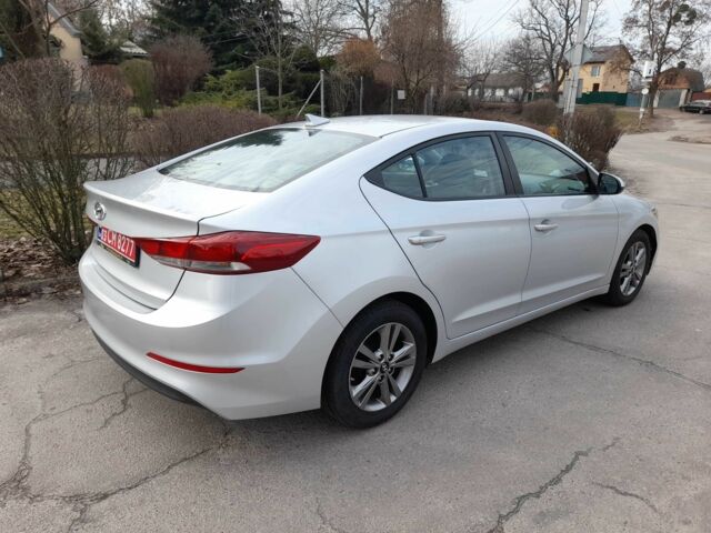 Серый Хендай Элантра, объемом двигателя 2 л и пробегом 69 тыс. км за 11500 $, фото 1 на Automoto.ua