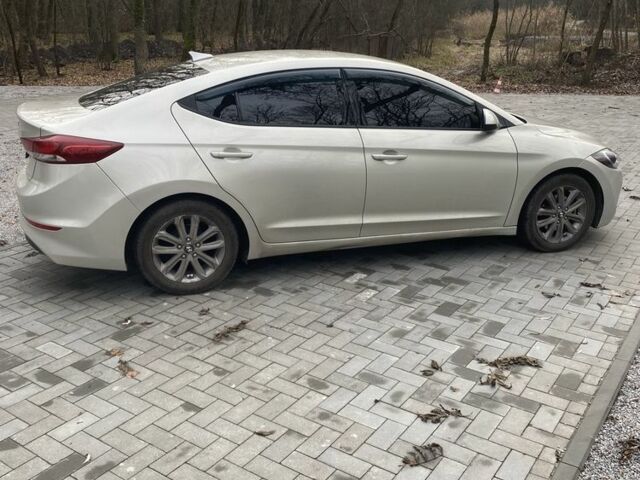 Серый Хендай Элантра, объемом двигателя 2 л и пробегом 205 тыс. км за 11100 $, фото 4 на Automoto.ua