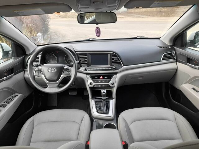 Серый Хендай Элантра, объемом двигателя 2 л и пробегом 69 тыс. км за 11500 $, фото 22 на Automoto.ua