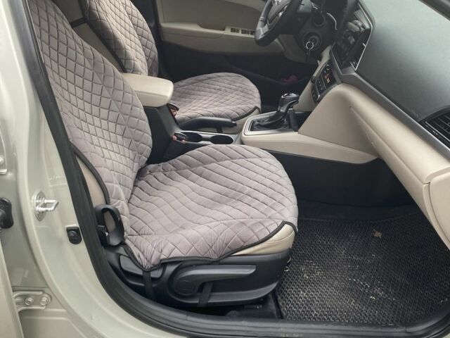 Серый Хендай Элантра, объемом двигателя 2 л и пробегом 205 тыс. км за 11100 $, фото 5 на Automoto.ua