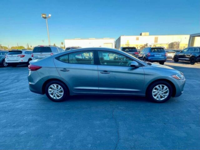 Сірий Хендай Елантра, об'ємом двигуна 2 л та пробігом 54 тис. км за 2600 $, фото 4 на Automoto.ua