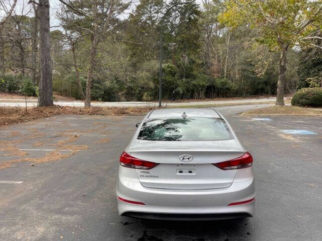 Серый Хендай Элантра, объемом двигателя 2 л и пробегом 54 тыс. км за 9700 $, фото 4 на Automoto.ua