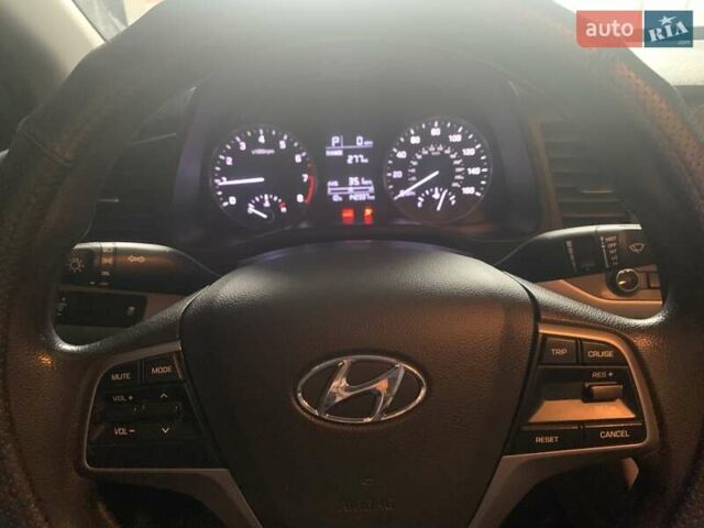 Серый Хендай Элантра, объемом двигателя 2 л и пробегом 228 тыс. км за 10800 $, фото 8 на Automoto.ua