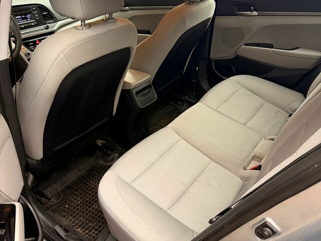 Серый Хендай Элантра, объемом двигателя 2 л и пробегом 155 тыс. км за 6400 $, фото 6 на Automoto.ua