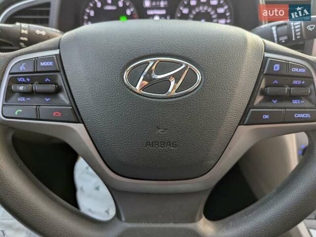 Серый Хендай Элантра, объемом двигателя 2 л и пробегом 145 тыс. км за 9990 $, фото 9 на Automoto.ua