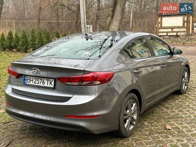 Серый Хендай Элантра, объемом двигателя 2 л и пробегом 160 тыс. км за 11200 $, фото 3 на Automoto.ua