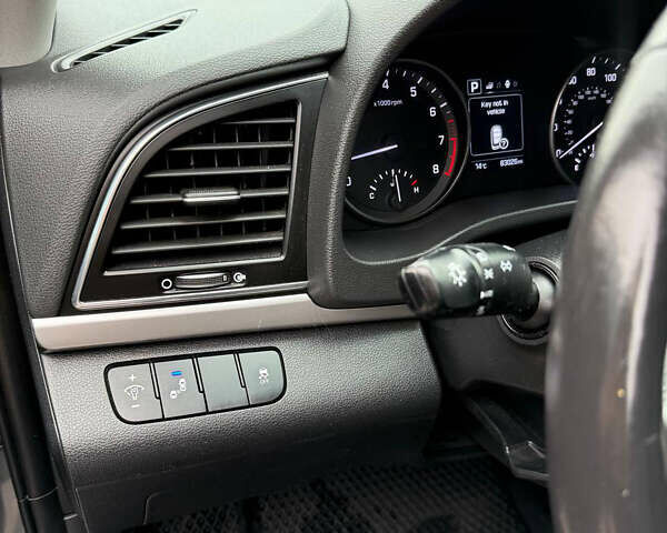 Серый Хендай Элантра, объемом двигателя 2 л и пробегом 132 тыс. км за 13500 $, фото 10 на Automoto.ua