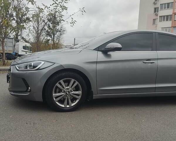 Сірий Хендай Елантра, об'ємом двигуна 2 л та пробігом 74 тис. км за 14700 $, фото 3 на Automoto.ua