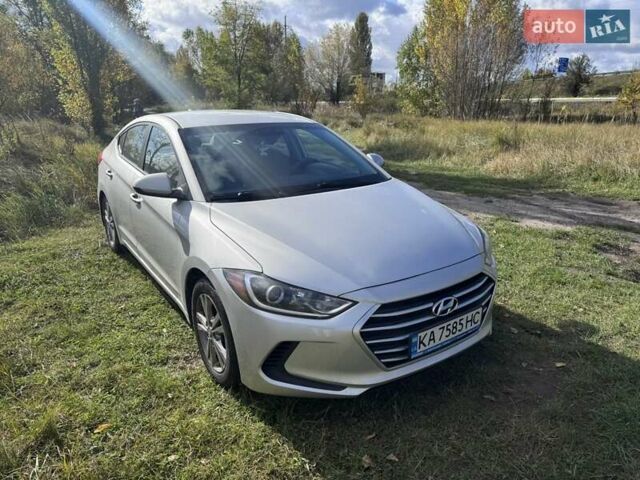 Серый Хендай Элантра, объемом двигателя 2 л и пробегом 157 тыс. км за 12500 $, фото 8 на Automoto.ua