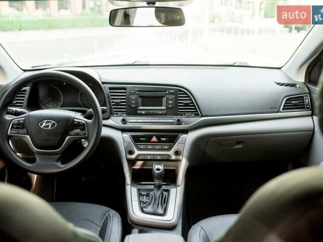 Сірий Хендай Елантра, об'ємом двигуна 2 л та пробігом 139 тис. км за 11500 $, фото 16 на Automoto.ua